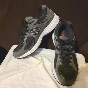 NEW BALANCE SNEAKERS ERGY 2002R